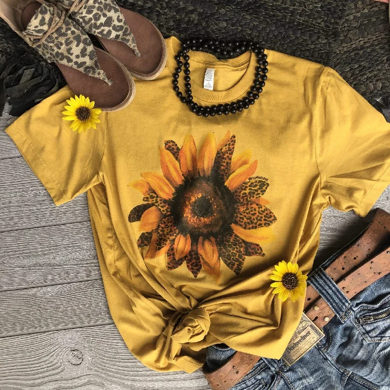 Online Exclusive | Leopard Sunflower Short Sleeve Graphic Tee in Mustard Yellow